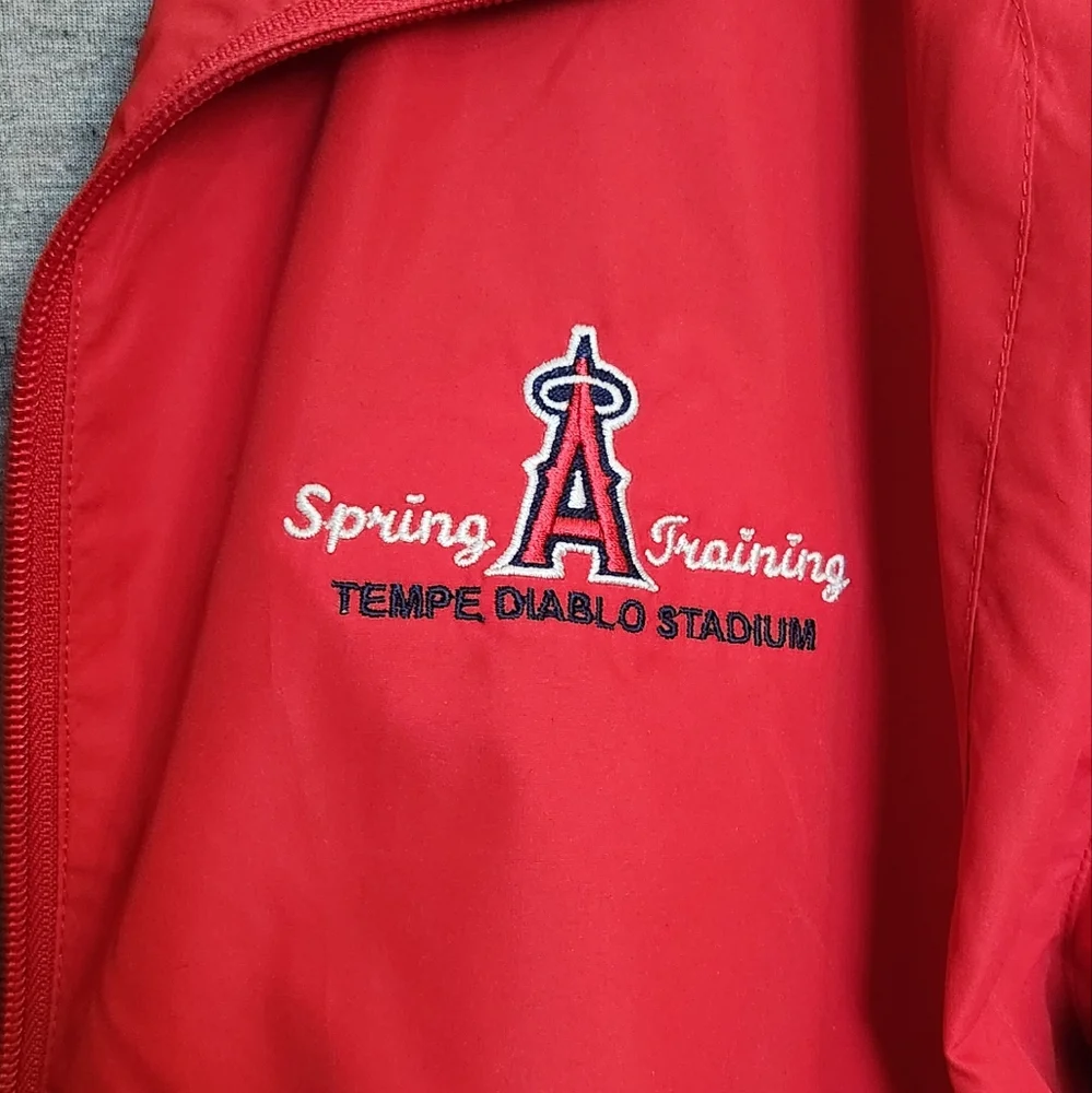 Red Men's Jacket And Polo- Spring Training A'S BASEBALL - Picture 10 of 12